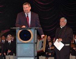 Annual Bishops Dinner draws people of many faiths to celebrate Cathedral