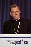 Bishops launch postcard campaign for immigration legislation reform