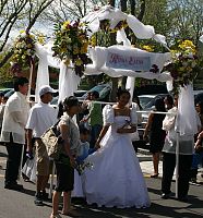 Filipino community celebrates May