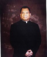 El Padre Rodillas est&aacute; m&aacute;s que listo para su nueva asignaci&oacute;n