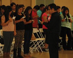 'J&oacute;venes, no tengan miedo'