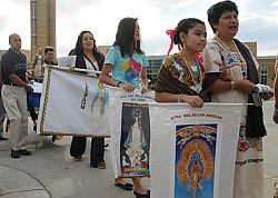Culturas se re&uacute;nen en honor de Mar&iacute;a