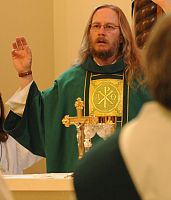 La clase 1997 de di&aacute;conos celebra su 15 avo aniversario