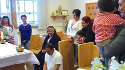 Los j&oacute;venes adultos celebran el misterio de la Pascua