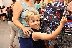 Esfuerzo ayuda a brindar  art&iacute;culos escolares para los m&aacute;s necesitados 