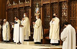 Prayers at memorial Mass for COVID-19 victims