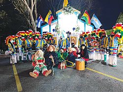 Celebrando a Nuestra Se�ora de Guadalupe