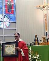 El padre Dominic Briese celebra su aniversario de ordenaci&oacute;n sacerdotal