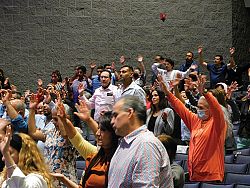 Cientos se re&uacute;nen en Congreso Carism&aacute;tico
