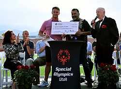 Knights Donate to Special Olympics