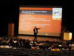 Conferencia Cat&oacute;lica de Utah reune a cientos de feligreses de toda la di&oacute;cesis