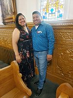 Conforme una familia se prepara para la total Comuni&oacute;n con la Iglesia, �El tener a Dios como centro de nuestras vidas es realmente importante,� dice el pap&aacute;