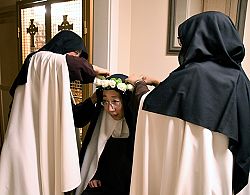 Carmelite nun professes solemn vows