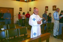 Icon brings Catholics together to pray the rosary