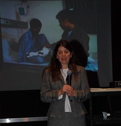 Journalist tells students the hard facts about Chinese imports