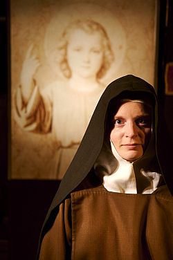 Actress brings St. Th&eacute;r�se of Liseaux to the stage