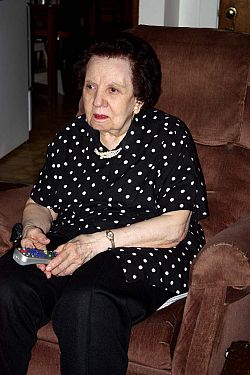 Many elderly struggle to transition to digital TV