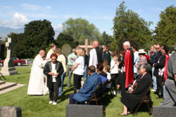 Memorial Day Mass prays for the dearly departed