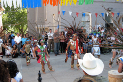 Se festeja el aniversario de la catedral con Misa en espa�ol