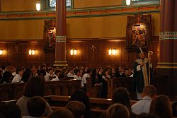 Bishop has a teaching moment