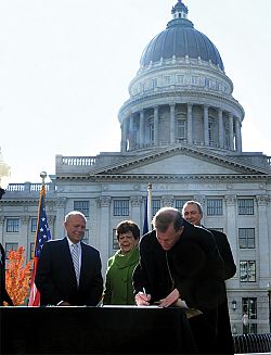 Immigration reform takes center stage politically