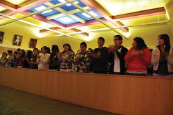 J&oacute;venes Cat&oacute;licos se re&uacute;nen en Kearns para celebrar