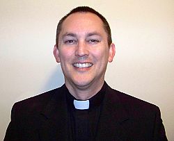 La Iglesia de San Andr&eacute;s tiene un nuevo Sacerdote