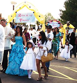 Filipino community celebrates Santacruzan