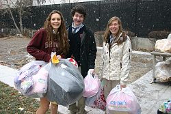 Gift of the Drummer gives Christmas to 1,250 kids