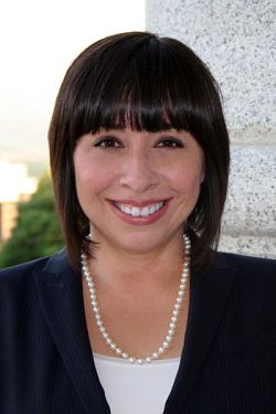 La dem&oacute;crata  Angela Romero gana el  Distrito 26