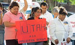 Immigration reform prayer vigil draws hundreds