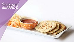 Recipe: Pupusas de Queso con Curtido y Salsa Roja