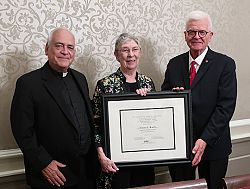 Linda C. Smith of Repertory Dance Theatre presented with Madeleine Award for Arts & Humanities