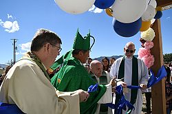 Bendicen nuevo centro de educaci&oacute;n religiosa en la Misi&oacute;n de San Isidro