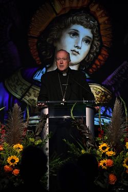 El Cardenal McElroy fue el ponente en la 20 ava Bishop�s Dinner

