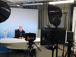 Livestream night at local parishes offers the faithful an opportunity to hear Bishop Solis, Fr. Mike Schmitz 